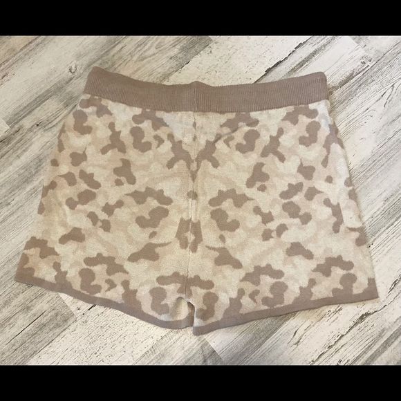 Heartloom drawstring shorts Small NWT - Picture 4 of 4